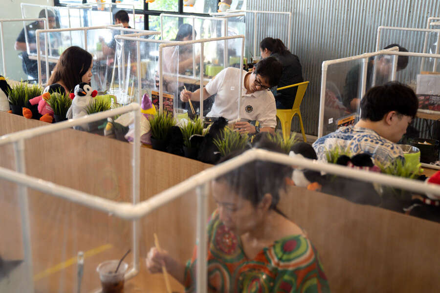 In pic: Restaurants reopen with social distancing amid coronavirus pandemic