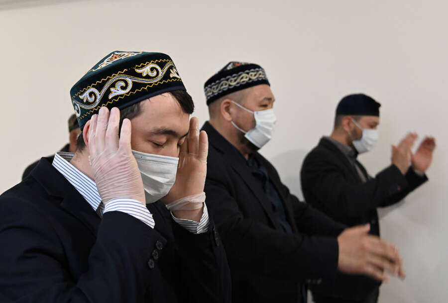 These pictures show how the coronavirus pandemic stifled Eid-ul-Fitr celebrations