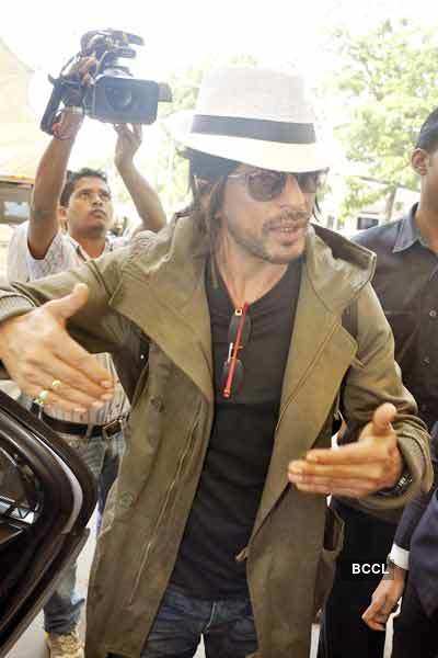 SRK spotted in new look