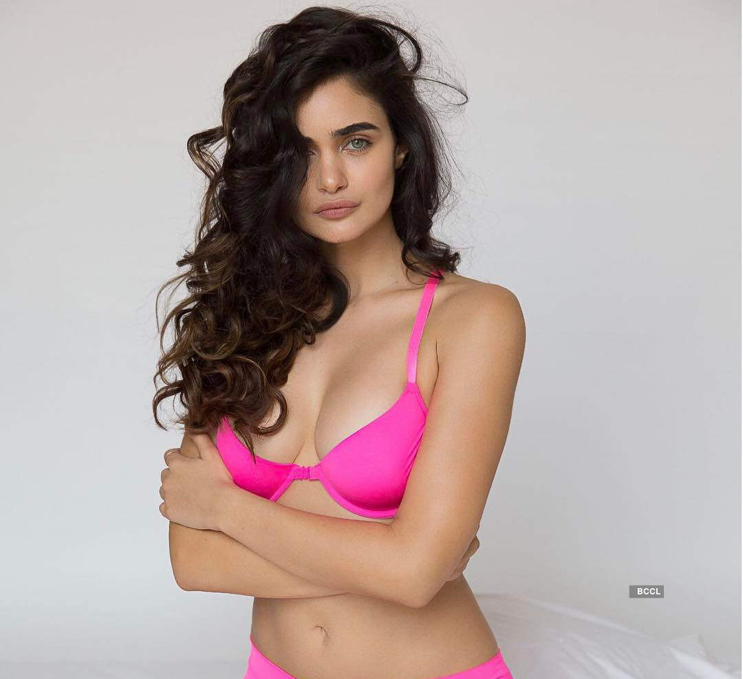 Gabriella Demetriades' stunning pictures are a rage on the internet