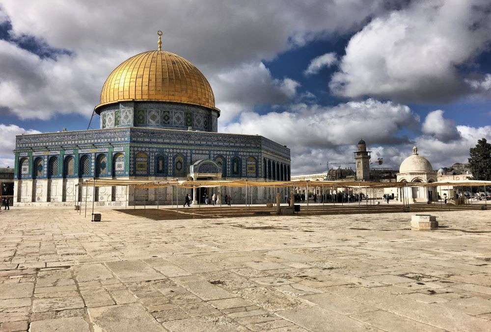 Jerusalem's Al-Aqsa Mosque to reopen on Sunday for public | Times of India  Travel