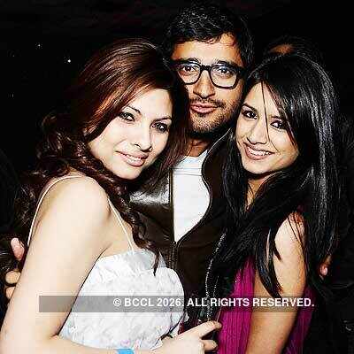 Nalin Gupta's b'day bash