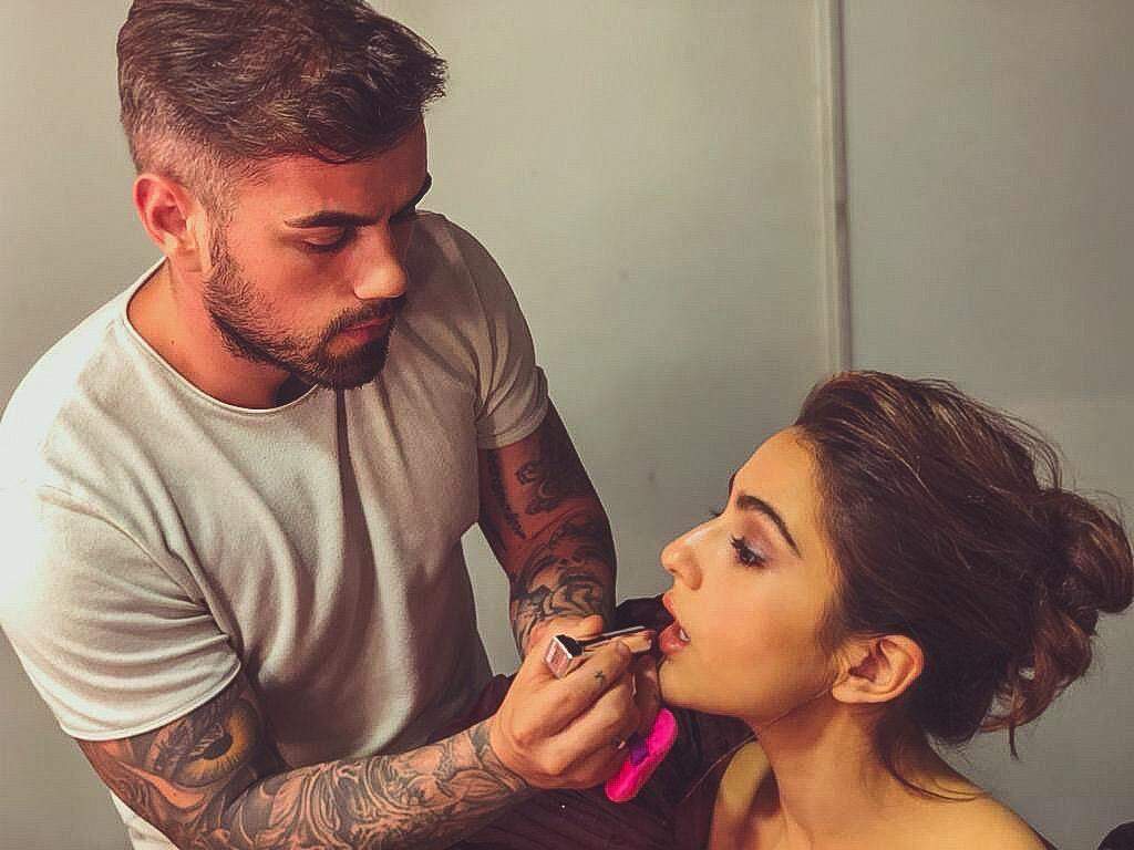 Sara Ali Khan: Celebrity hair and makeup artist Florian Hurel talks about  being a part of online live hairstyling event which created Guinness World  Records - Times of India