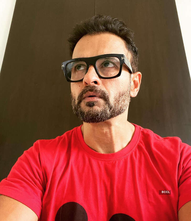 Rohit Roy gets brutally trolled for posting 'Rajinikanth tested positive for corona' on social media