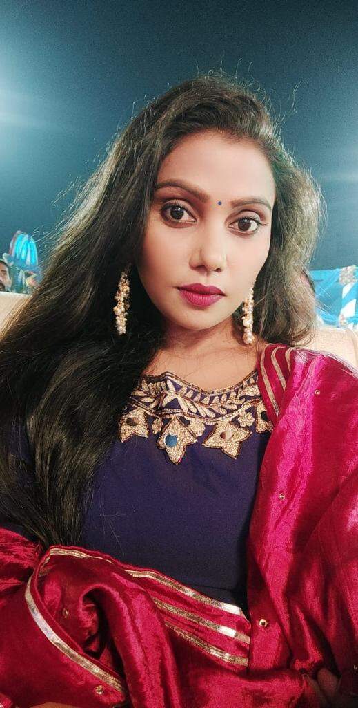 Mitaali Nag brings lockdown version of 'Hum Honge Kaamyaab ...