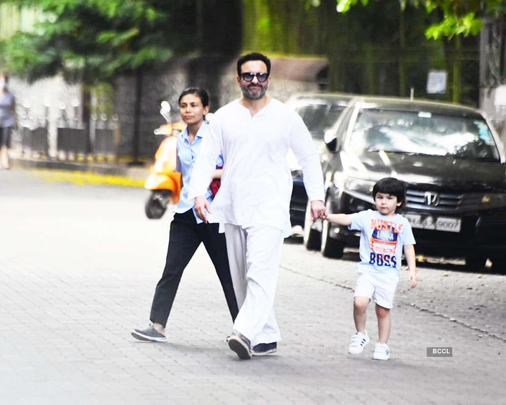 Saif Ali Khan and Taimur Ali Khan pictures