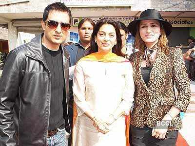 Juhi,Sanjay @ awareness campaign