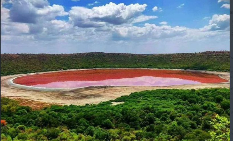 Maharashtra’s Lonar Lake turns pink; officials stunned