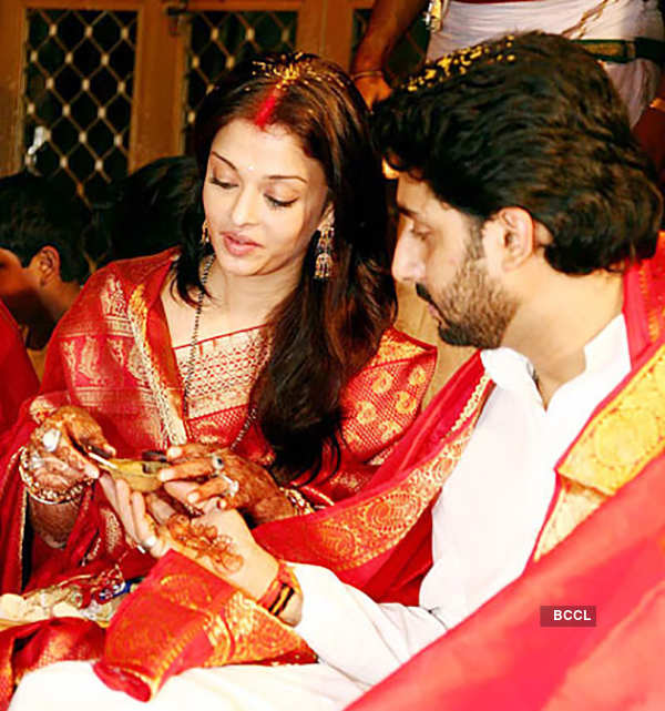 Unseen pictures of Abhishek Bachchan & Aishwarya Rai from their post wedding rituals