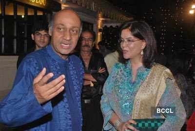 Zeenat Aman at Madhur Bajaj's bash