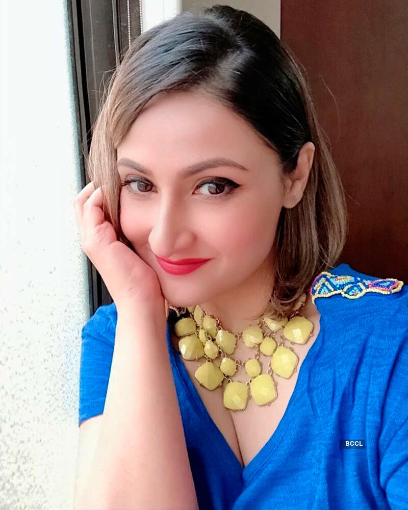 Kasautii Zindagii Kay 명성 Urvashi Dholakia는 전혀 노화되지 않는 것 같습니다.