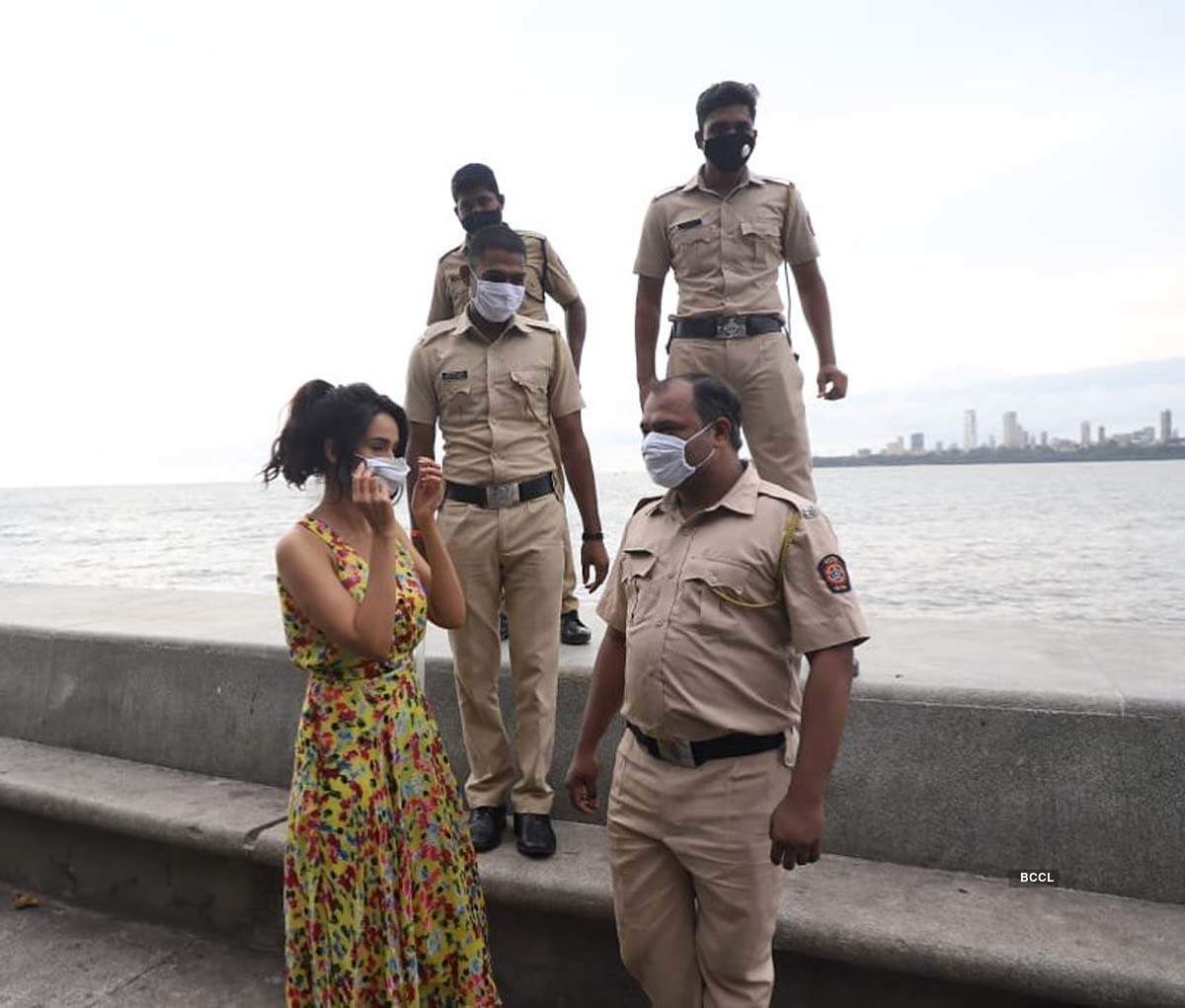 Mallika Sherawat's new picture with Mumbai Police personnel at Marine Drive makes fans curious