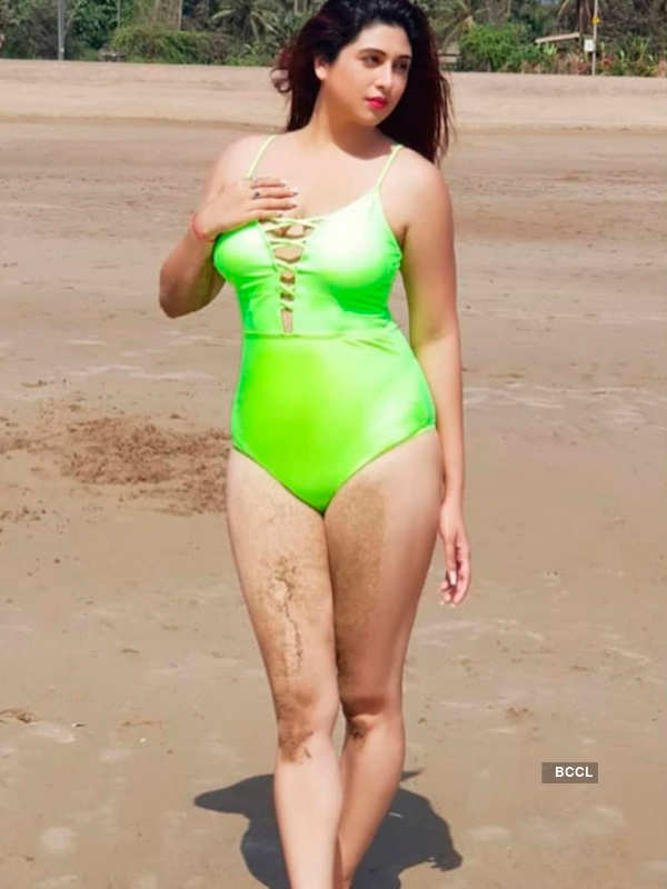 Vahbiz Dorabjee's pool pictures in a bikini go viral