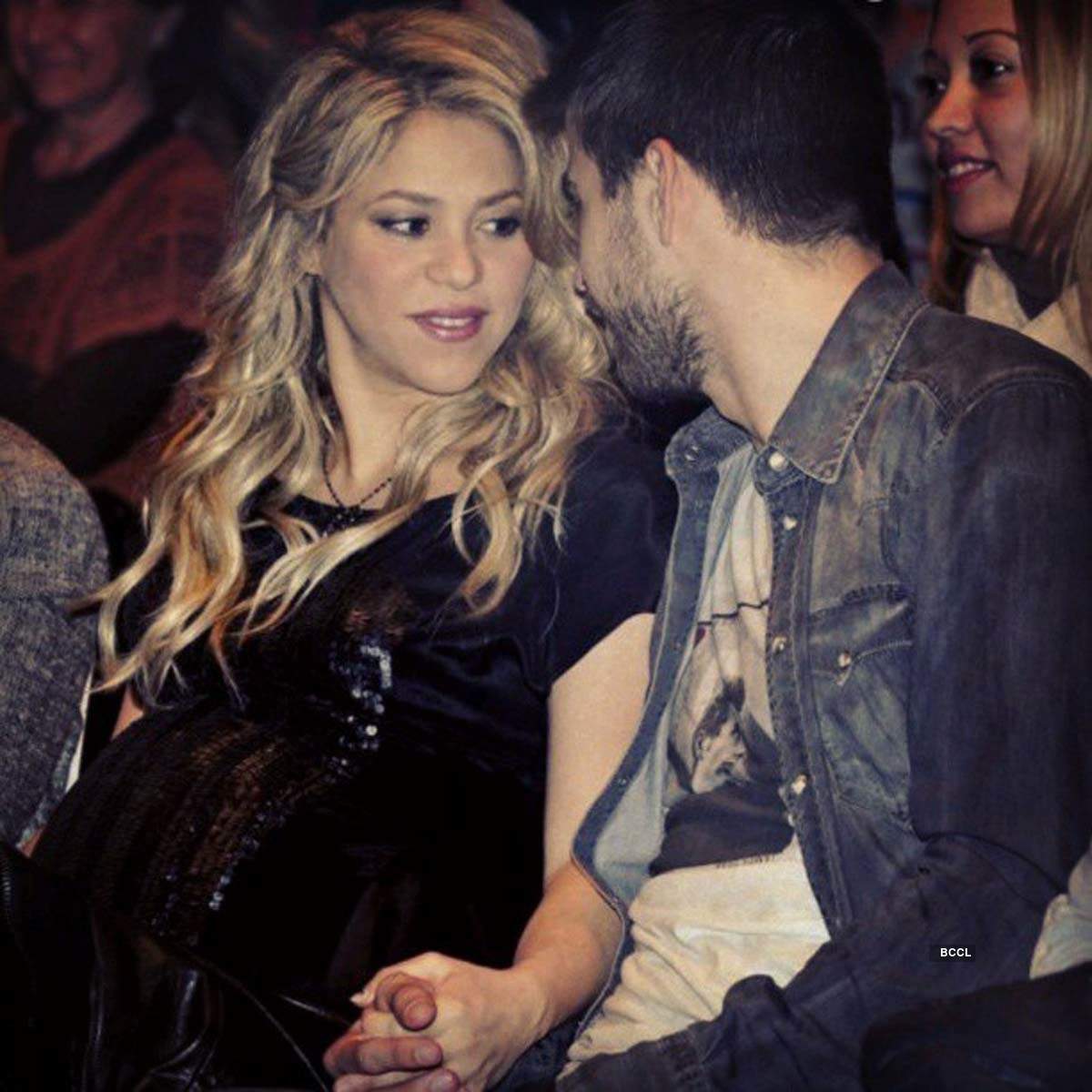 Intimate Pictures Of Shakira With Longtime Boyfriend Footballer Gerard Pique The Etimes