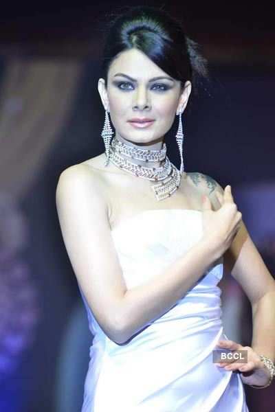 'Waman Hari Pethe' Jewellery show