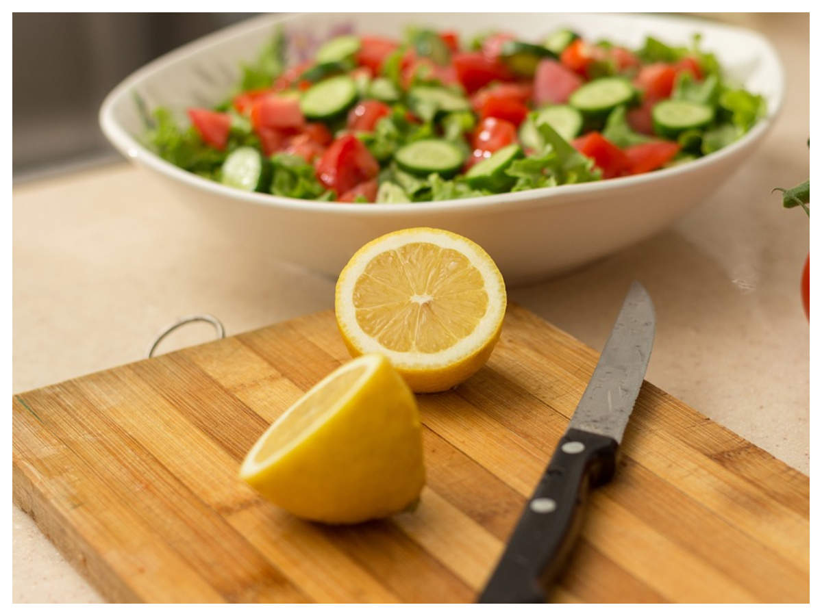 What kind of cutting board is best for vegetables?