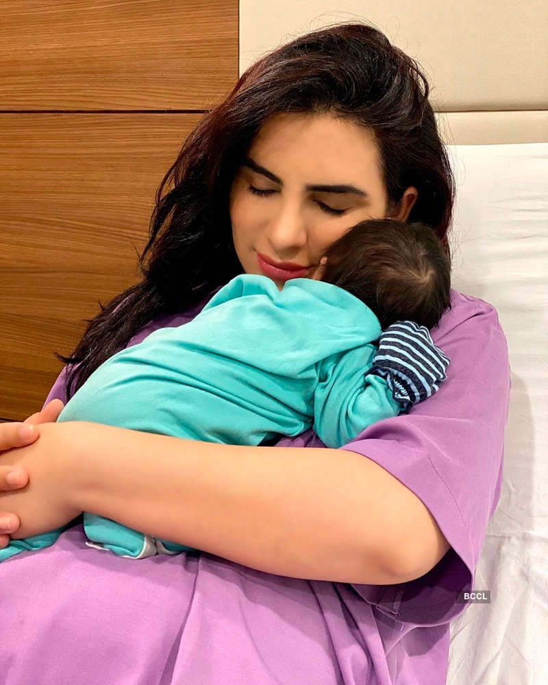 Choti Sarrdaarni fame Mansi Sharma reveals adorable picture of her newborn baby boy