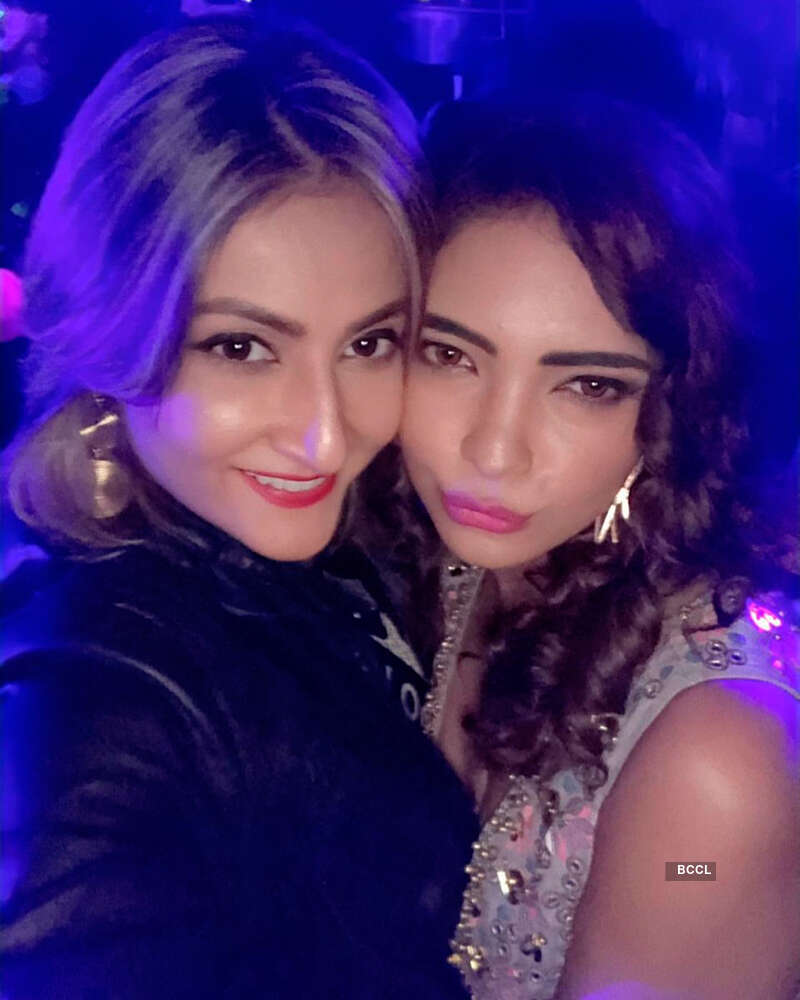 Kasautii Zindagii Kay 명성 Urvashi Dholakia는 전혀 노화되지 않는 것 같습니다.