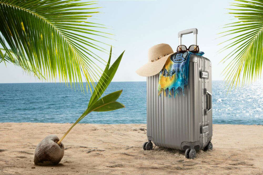 Hawaii changes quarantine rules; visitors with negative test results can skip the isolation Hawaii changes quarantine rules; visitors with negative test results can skip the isolation