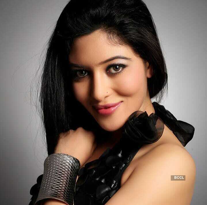 New music video titled 'Pasand Aaya' by Singer Pratibha Sharma with Bhushan Patiyal & Sabhyata Giri as lead Actors is out now...