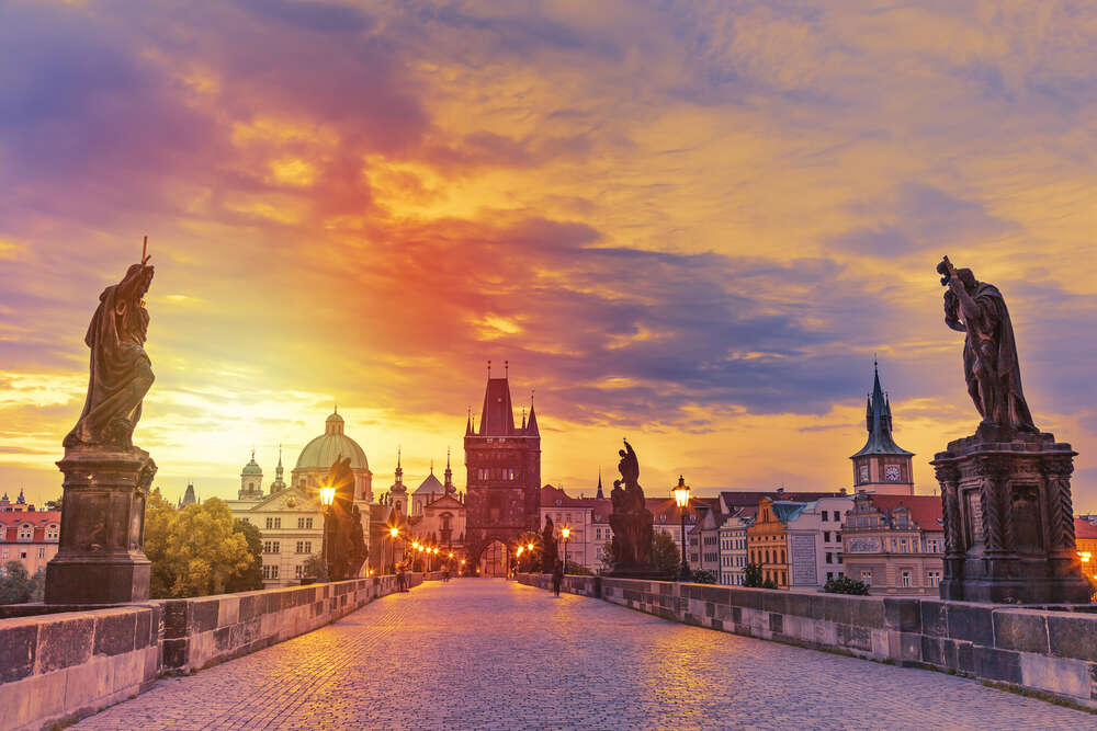 Residents of Prague celebrate lockdown relaxations by hosting mass potluck dinner on iconic bridge Residents of Prague celebrate lockdown relaxations by hosting mass potluck dinner on iconic bridge