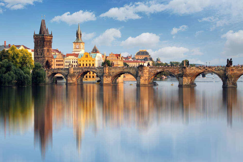 Residents of Prague celebrate lockdown relaxations by hosting mass potluck dinner on iconic bridge Residents of Prague celebrate lockdown relaxations by hosting mass potluck dinner on iconic bridge