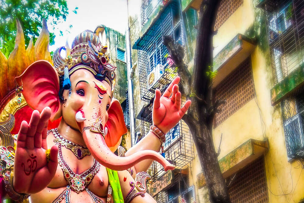 No show of Lalbaughcha Raja this year, devotees and travellers from across the country to wait till next year No show of Lalbaughcha Raja this year, devotees and travellers from across the country to wait till next year