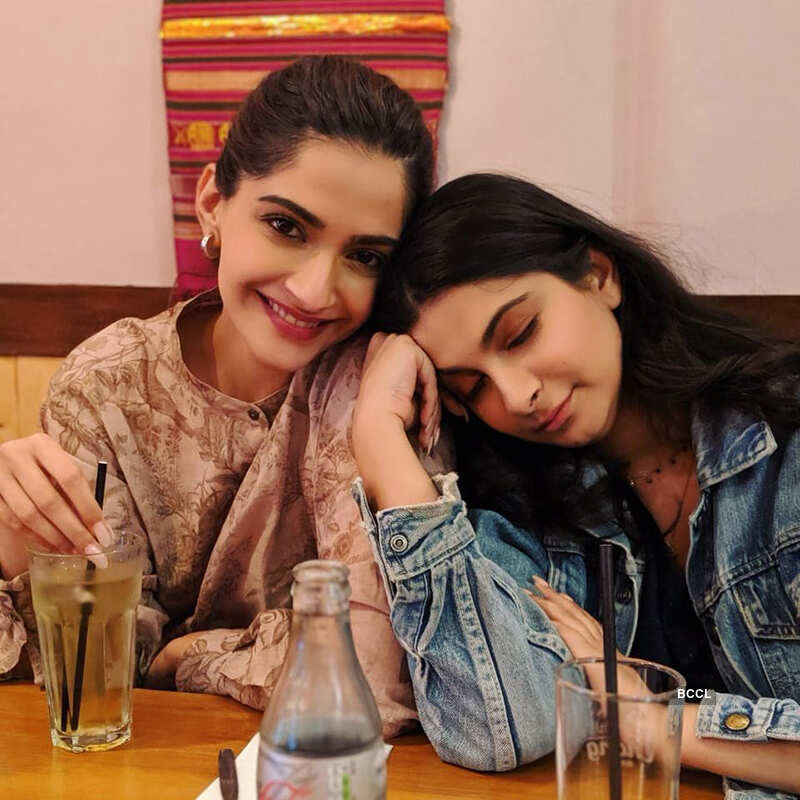 Sonam Kapoor and Rhea Kapoor pictures