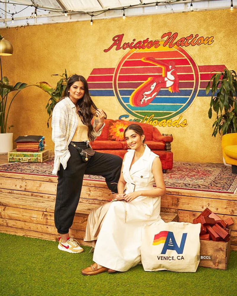 Sonam Kapoor and Rhea Kapoor pictures