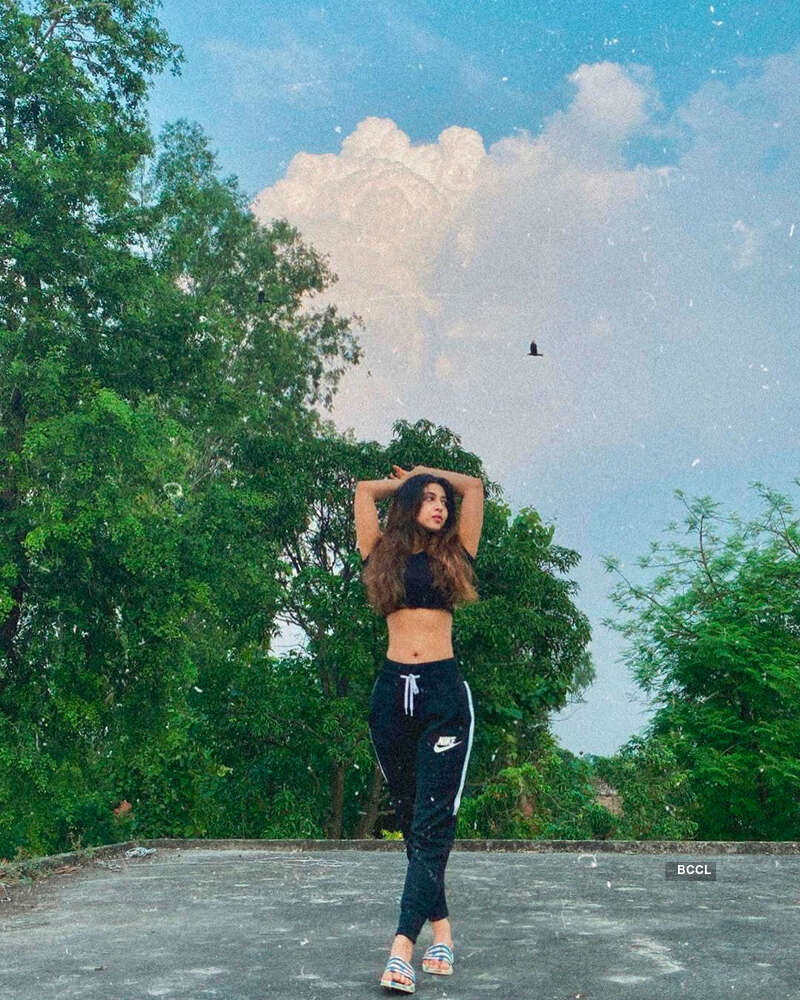<BR> is turning heads with her bewitching pictures <BR> is turning heads with her bewitching pictures