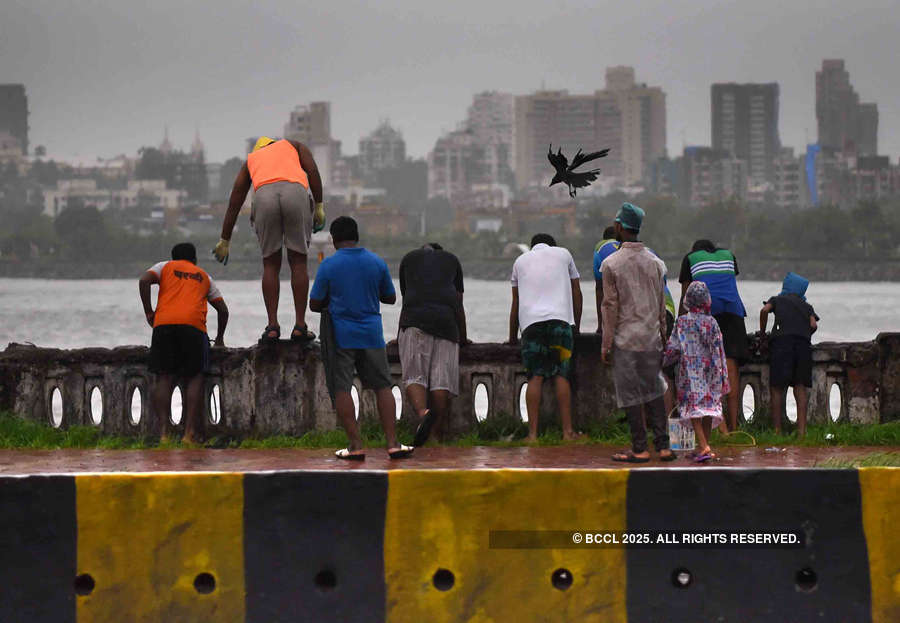 These pictures show how incessant rain disrupted normal life in Mumbai