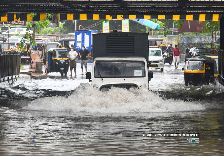 These pictures show how incessant rain disrupted normal life in Mumbai