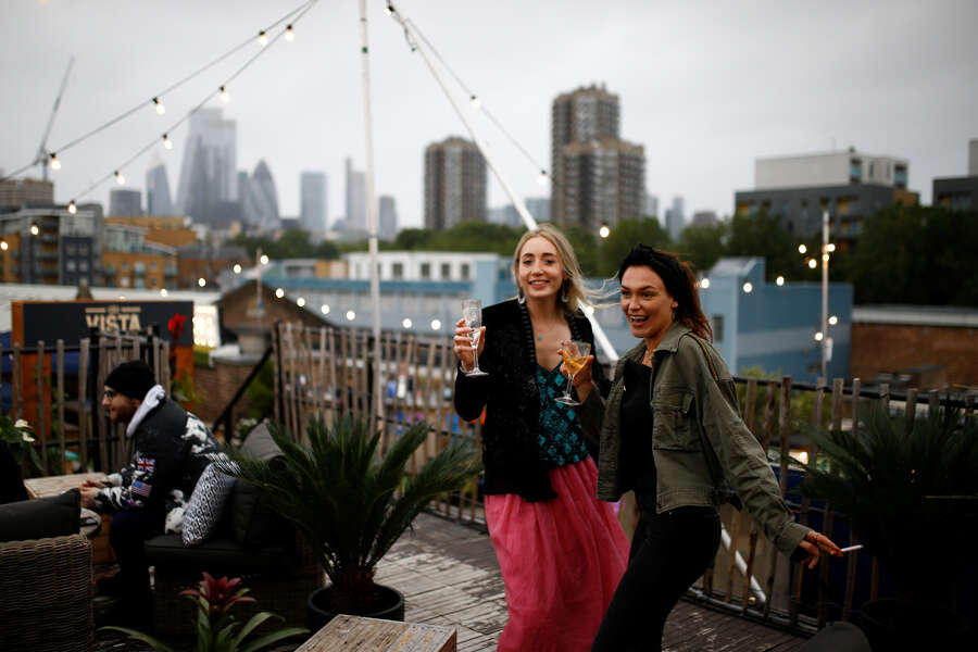 Bars, pubs, and salons re-opened in UK