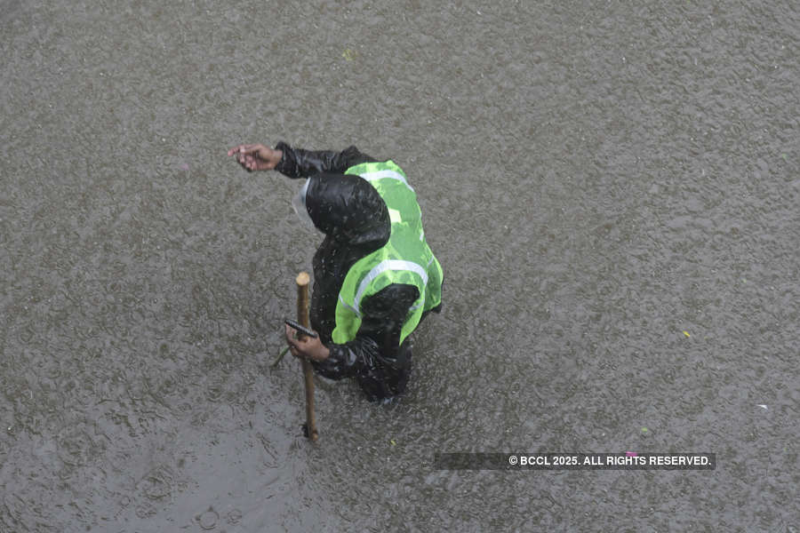 These pictures show how incessant rain disrupted normal life in Mumbai