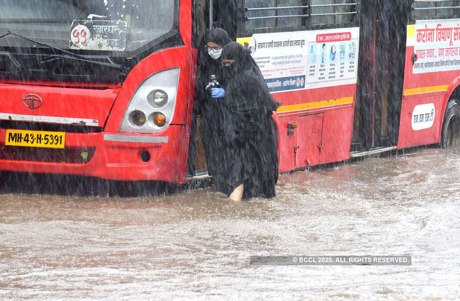 These pictures show how incessant rain disrupted normal life in Mumbai