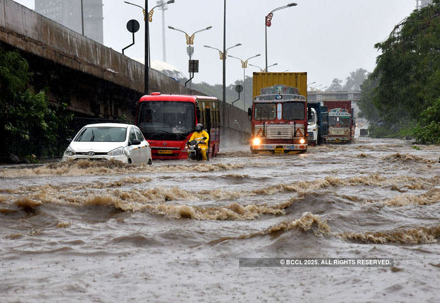 These pictures show how incessant rain disrupted normal life in Mumbai