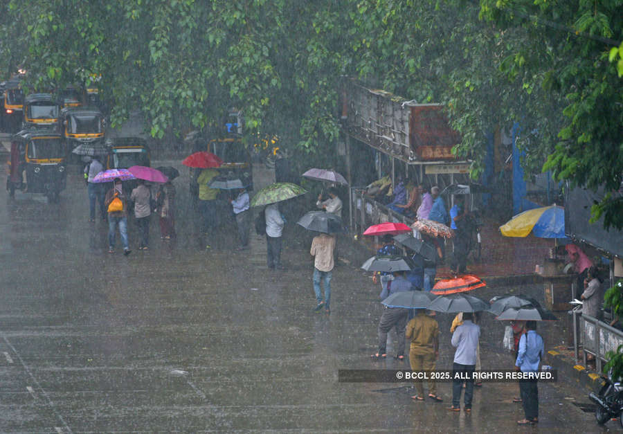 These pictures show how incessant rain disrupted normal life in Mumbai