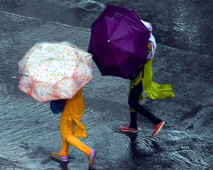 These pictures show how incessant rain disrupted normal life in Mumbai