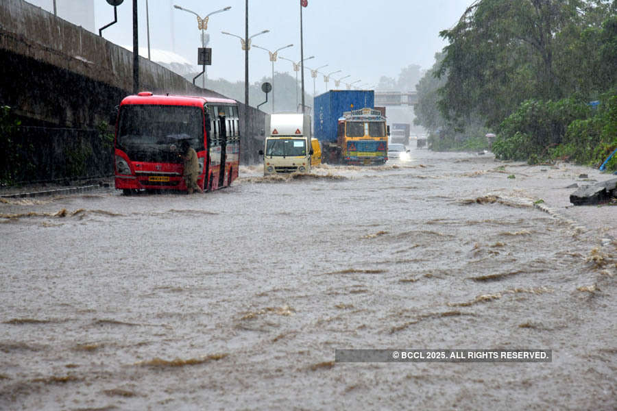 These pictures show how incessant rain disrupted normal life in Mumbai