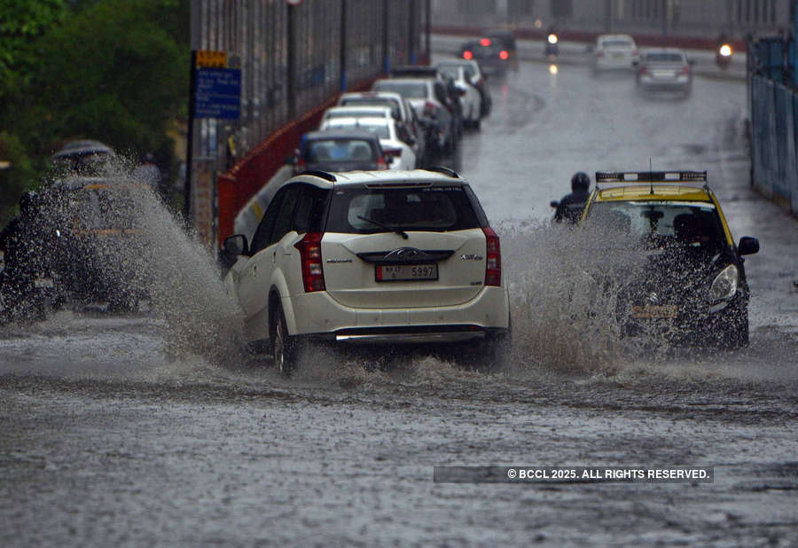 These pictures show how incessant rain disrupted normal life in Mumbai