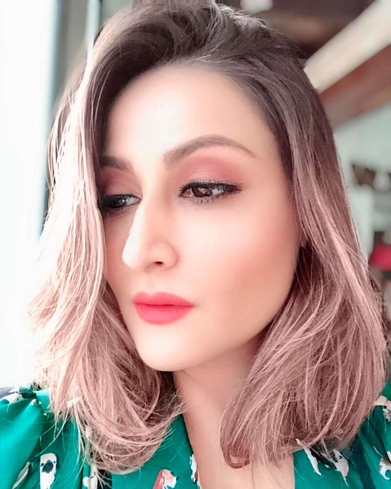 Kasautii Zindagii Kay 명성 Urvashi Dholakia는 전혀 노화되지 않는 것 같습니다.