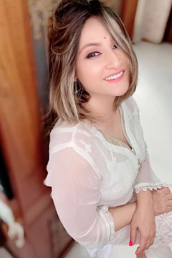 Kasautii Zindagii Kay 명성 Urvashi Dholakia는 전혀 노화되지 않는 것 같습니다.