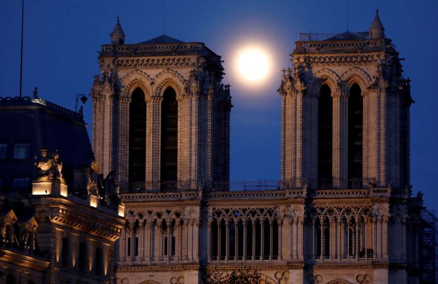 Notre Dame's spire to get a 19th century makeover