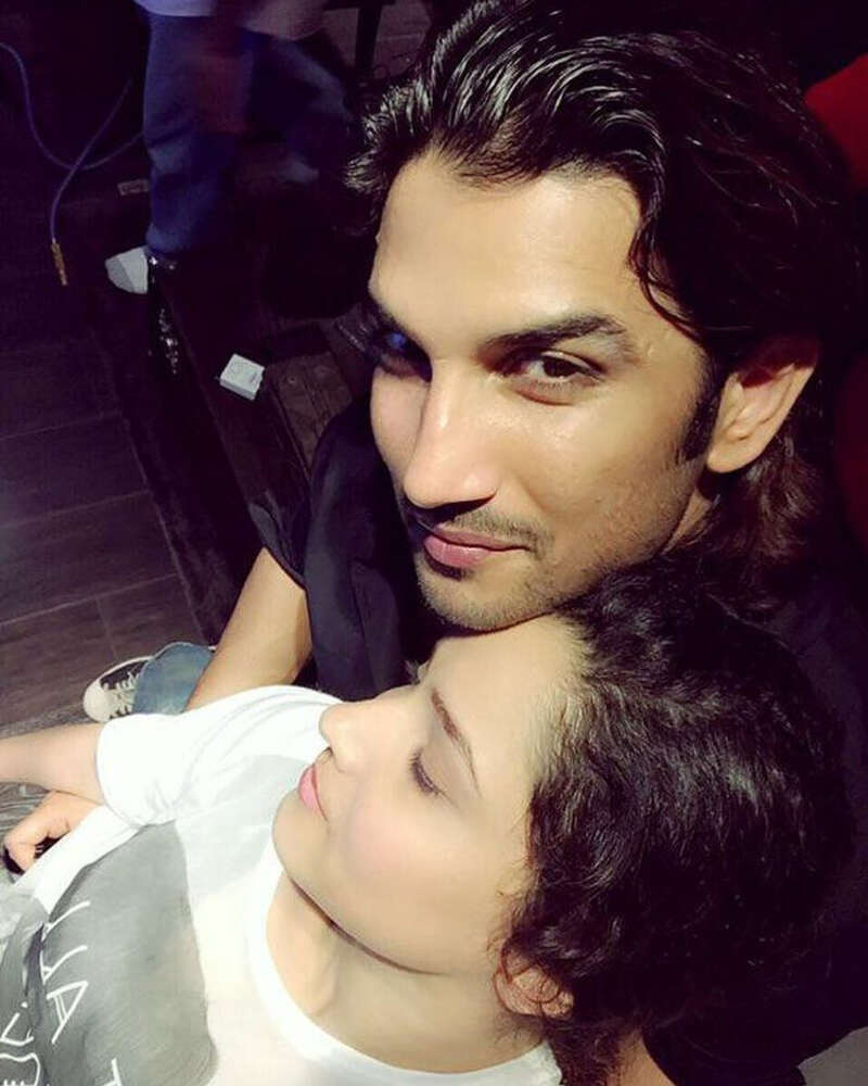 Ankita Lokhande lights a diya on Sushant Singh Rajput's one-month death anniversary; calls him 'Child of god'