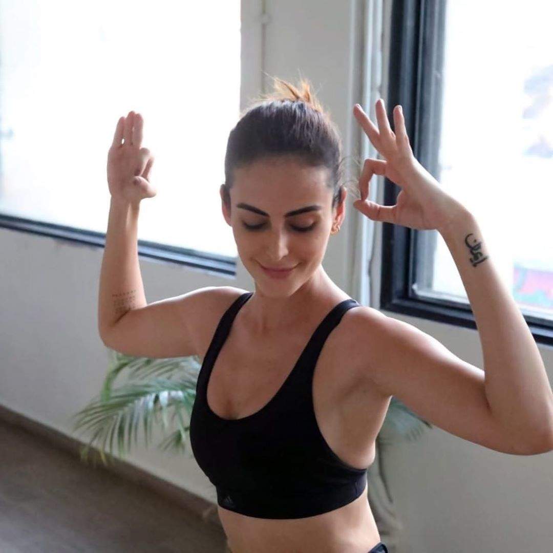 Former ‘Bigg Boss’ contestant Mandana Karimi is steaming up the cyberspace