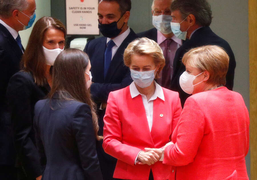 EU leaders hold summit over COVID-19
