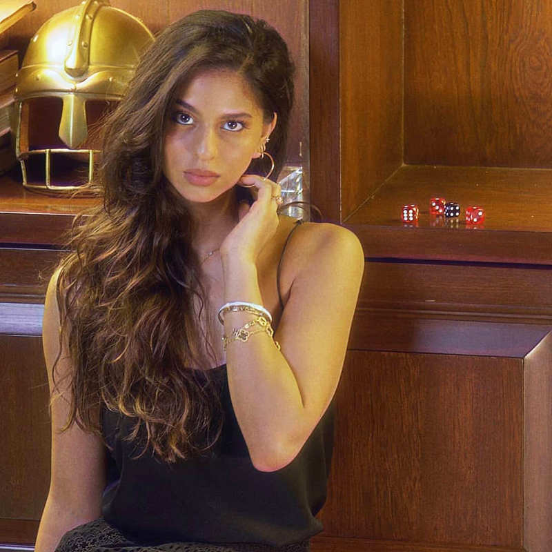 New glamorous pictures of Shah Rukh Khan's daughter Suhana Khan