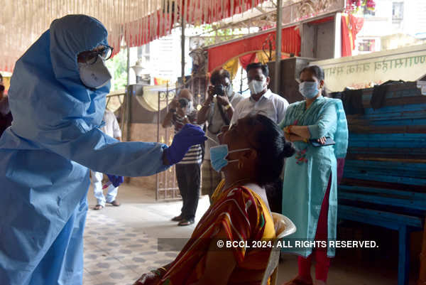 Coronavirus: Health workers conduct door-to-door screening in Mumbai