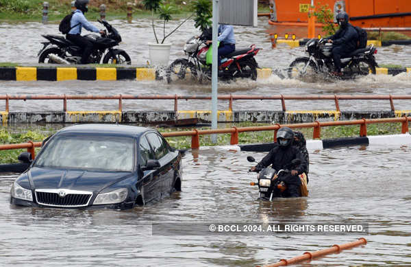 Heavy Rainfall Causes Waterlogging In Several Areas Of Dehli - Photogallery