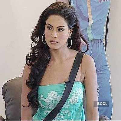 Veena Malik's Portfolio Pics